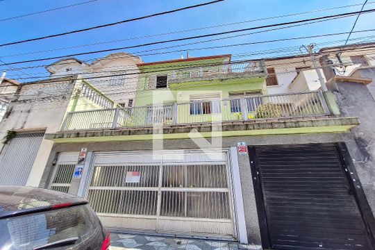 Fachada de casa à venda com 6 quartos, 439m² em Cambuci, São Paulo