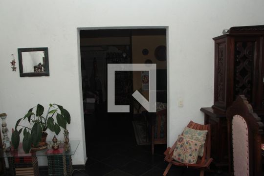 Sala de casa à venda com 3 quartos, 290m² em Ouro Preto, Belo Horizonte