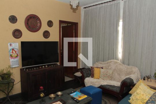 Casa à venda com 3 quartos, 290m² em Ouro Preto, Belo Horizonte