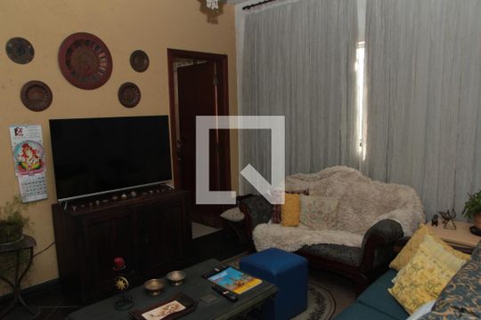 Sala de casa à venda com 3 quartos, 290m² em Ouro Preto, Belo Horizonte