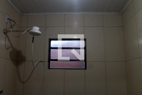Banheiro de casa à venda com 2 quartos, 140m² em São Miguel, São Leopoldo