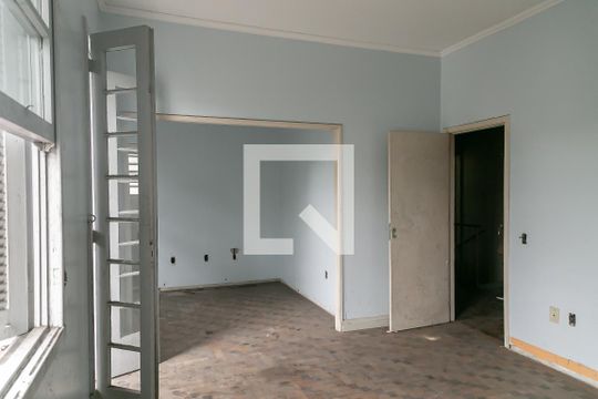 Quarto 1 de casa para alugar com 3 quartos, 250m² em Petrópolis, Porto Alegre
