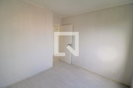 Quarto 1 de apartamento para alugar com 2 quartos, 53m² em Parque Vitoria, São Paulo