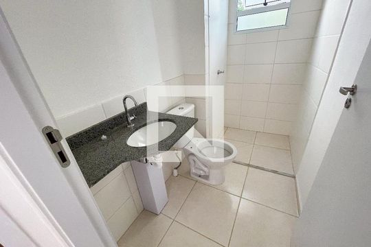 Banheiro Social de apartamento para alugar com 2 quartos, 76m² em Diamante (barreiro), Belo Horizonte