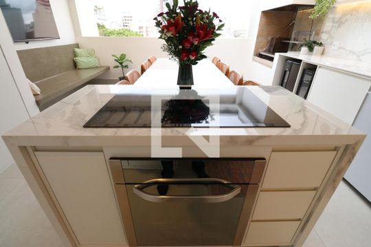 Cozinha de apartamento à venda com 2 quartos, 85m² em Pompeia, São Paulo