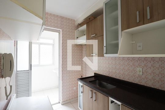 Cozinha e Área de Serviço de apartamento à venda com 2 quartos, 50m² em Vila Roque, São Paulo