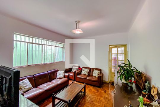 Sala de casa à venda com 4 quartos, 227m² em Cambuci, São Paulo