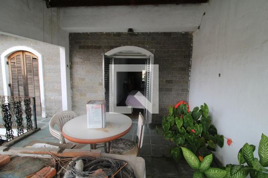 Quarto 1 - Varanda de casa à venda com 3 quartos, 150m² em Vila Nilo, São Paulo