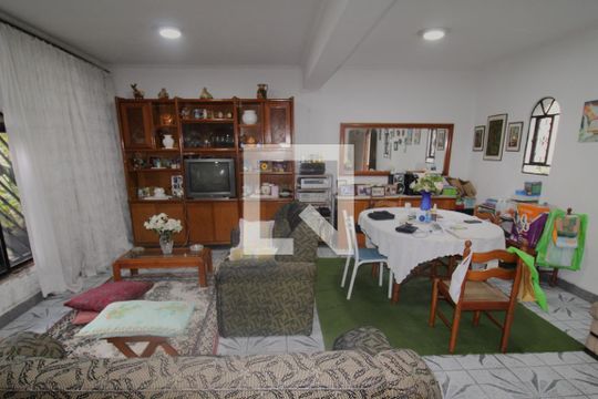 Sala de casa à venda com 3 quartos, 150m² em Vila Nilo, São Paulo
