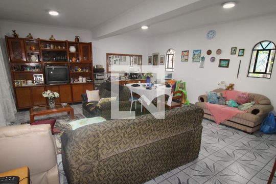 Sala de casa à venda com 3 quartos, 150m² em Vila Nilo, São Paulo