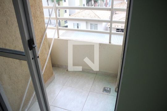Varanda de apartamento para alugar com 2 quartos, 60m² em Jardim Riacho das Pedras, Contagem