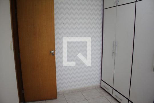 Quarto 1 de apartamento para alugar com 2 quartos, 60m² em Jardim Riacho das Pedras, Contagem