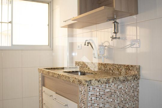 Cozinha e Área de Serviço de apartamento para alugar com 2 quartos, 53m² em Vila Gustavo, São Paulo