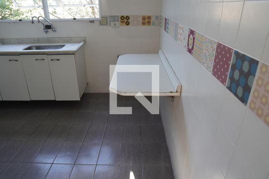 Cozinha de casa à venda com 3 quartos, 147m² em Jardim Monte Kemel, São Paulo
