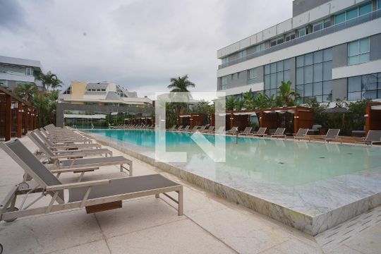Área comum - Piscina de apartamento para alugar com 2 quartos, 105m² em Jurerê Internacional, Florianópolis