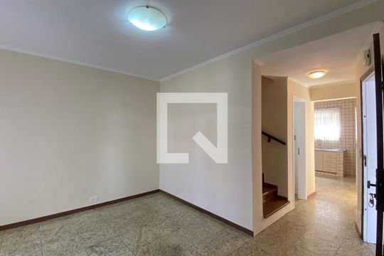 Sala de casa para alugar com 3 quartos, 156m² em Jardim Stella, Santo André