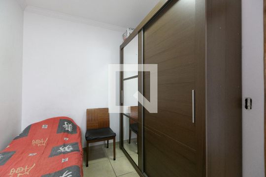 Quarto 1 de casa para alugar com 3 quartos, 180m² em Itaquera, São Paulo