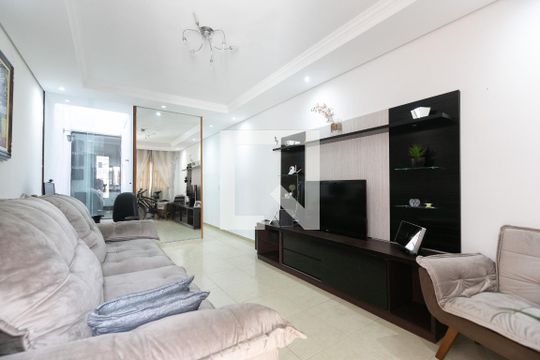 Casa para alugar com 3 quartos, 180m² em Itaquera, São Paulo