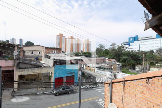 Vista da Suíte de casa para alugar com 3 quartos, 180m² em Itaquera, São Paulo