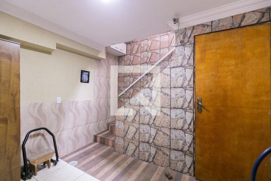 Garagem de casa para alugar com 3 quartos, 180m² em Itaquera, São Paulo