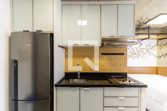 Cozinha de kitnet/studio para alugar com 1 quarto, 30m² em República, São Paulo