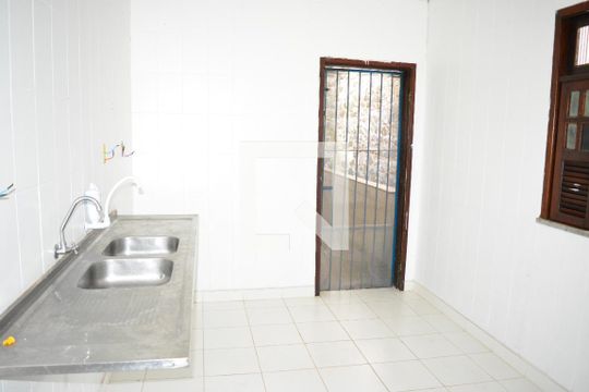 Cozinha de casa para alugar com 2 quartos, 185m² em Caminho das Árvores, Salvador