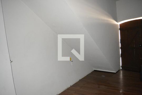 Garagem de casa para alugar com 2 quartos, 185m² em Caminho das Árvores, Salvador
