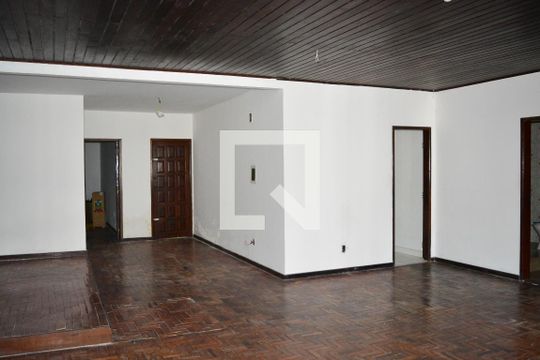 Sala de casa para alugar com 2 quartos, 185m² em Caminho das Árvores, Salvador