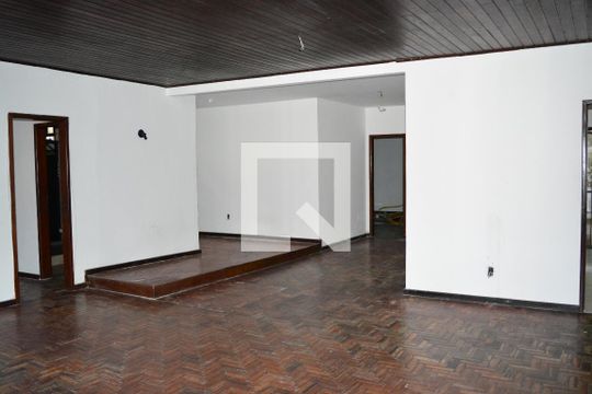 Sala de casa para alugar com 2 quartos, 185m² em Caminho das Árvores, Salvador