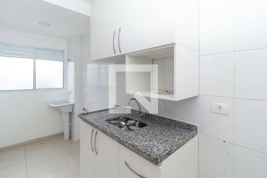 Cozinha de apartamento para alugar com 1 quarto, 32m² em Vila Carrao, São Paulo