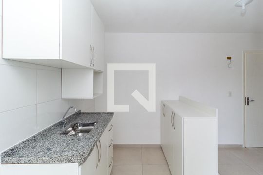 Cozinha de apartamento para alugar com 1 quarto, 32m² em Vila Carrao, São Paulo