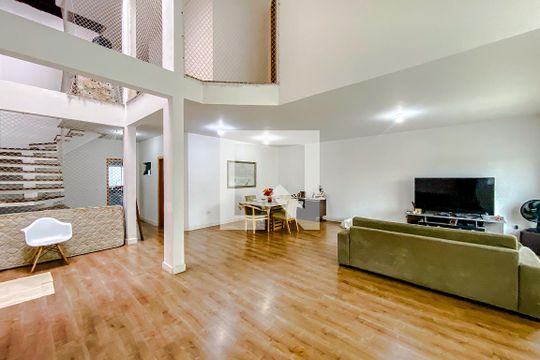 Sala de casa à venda com 3 quartos, 470m² em Água Rasa, São Paulo