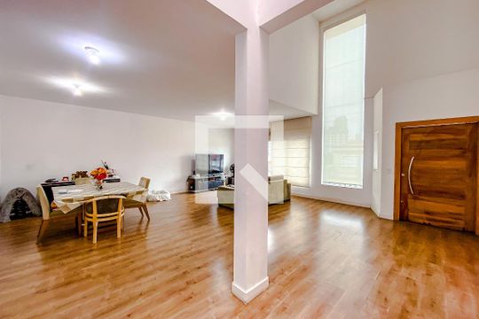Sala de casa à venda com 3 quartos, 470m² em Água Rasa, São Paulo