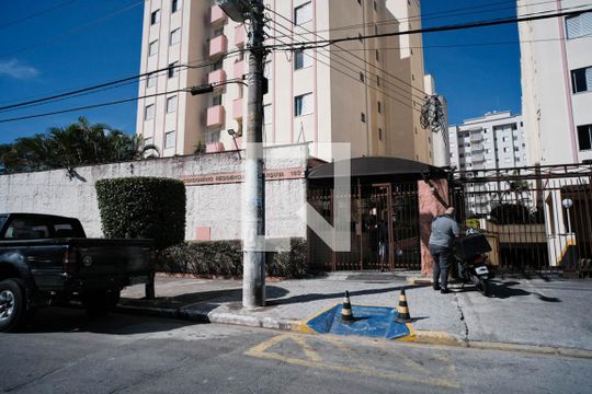 Fachada de apartamento para alugar com 2 quartos, 65m² em Jardim Arize, São Paulo