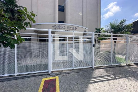 Fachada de kitnet/studio para alugar com 1 quarto, 27m² em Campo Belo, São Paulo
