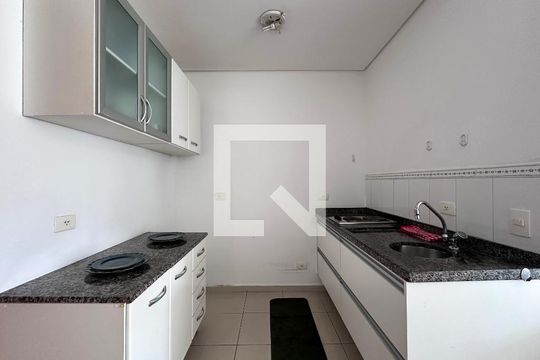 Cozinha de kitnet/studio para alugar com 1 quarto, 27m² em Campo Belo, São Paulo