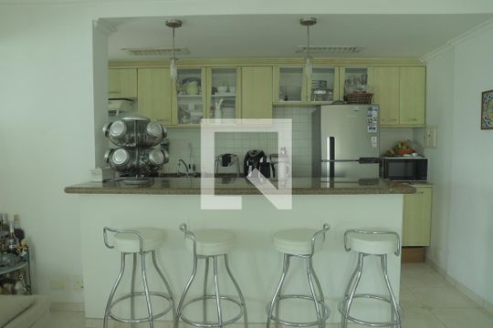 Cozinha de apartamento à venda com 3 quartos, 123m² em Chácara Inglesa, São Paulo