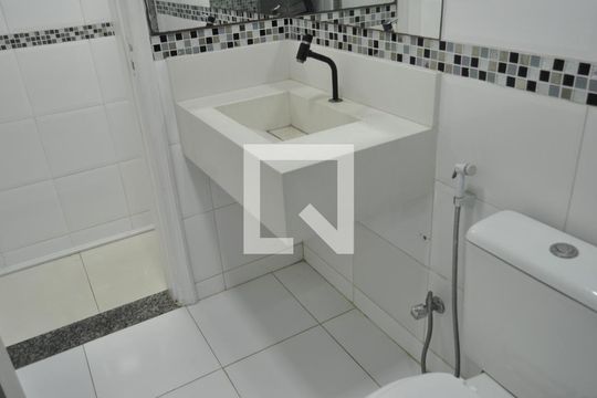 Banheiro de casa à venda com 5 quartos, 500m² em Pilares, Rio de Janeiro