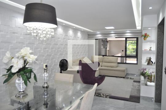Casa à venda com 5 quartos, 500m² em Pilares, Rio de Janeiro