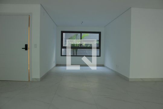 Apartamento à venda com 4 quartos, 280m² em Sumaré, São Paulo
