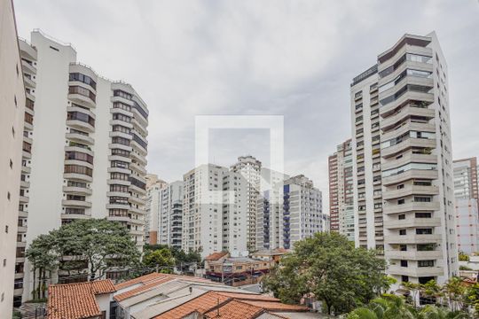 Vista de apartamento à venda com 3 quartos, 177m² em Vila Mariana, São Paulo