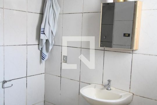 Banheiro de casa à venda com 2 quartos, 941m² em Sítio do Morro, São Paulo