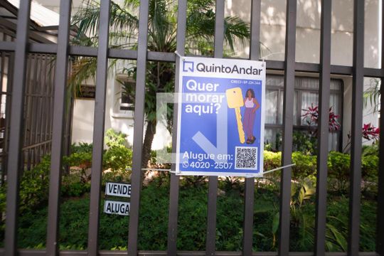 Plaquinha de apartamento para alugar com 3 quartos, 125m² em Jardim das Acacias, São Paulo