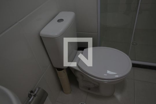 Banheiro de apartamento para alugar com 1 quarto, 24m² em Vila Prudente, São Paulo