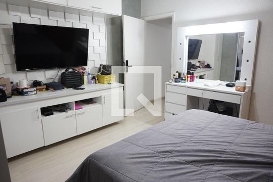 Suíte 1 de casa à venda com 3 quartos, 270m² em Vila Cavaton, São Paulo