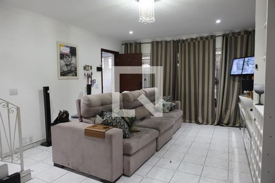 Casa à venda com 3 quartos, 270m² em Vila Cavaton, São Paulo