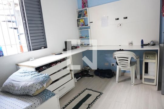 Quarto de casa à venda com 3 quartos, 270m² em Vila Cavaton, São Paulo