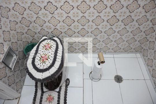 Lavabo de casa à venda com 3 quartos, 270m² em Vila Cavaton, São Paulo