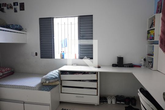 Quarto de casa à venda com 3 quartos, 270m² em Vila Cavaton, São Paulo