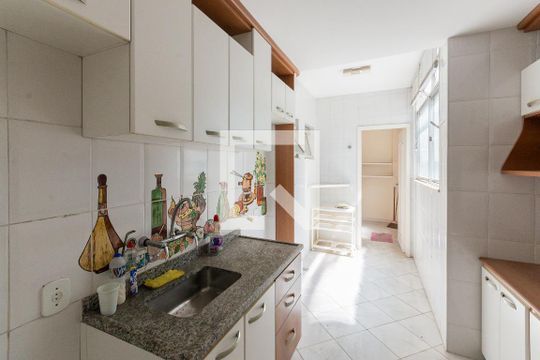 Cozinha de apartamento à venda com 2 quartos, 138m² em Vila Isabel, Rio de Janeiro